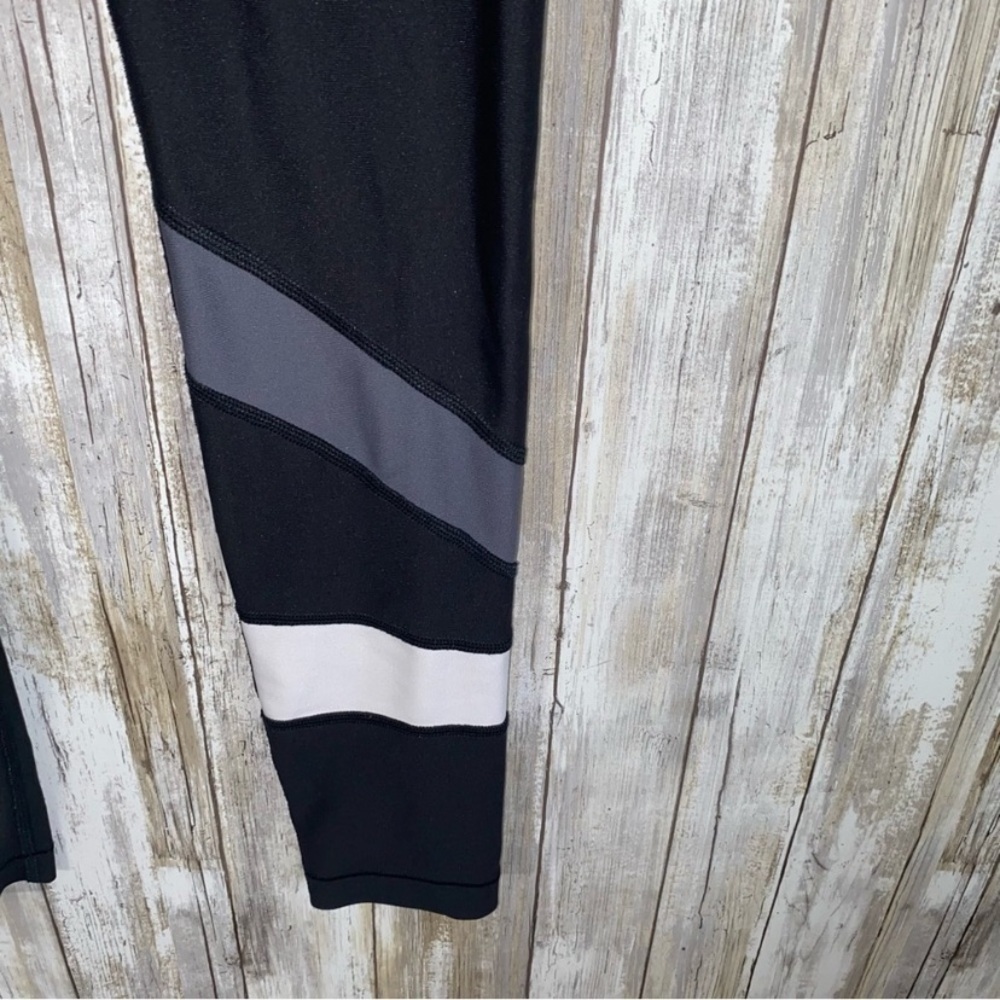 Under Armor Compression Leggings - image 2